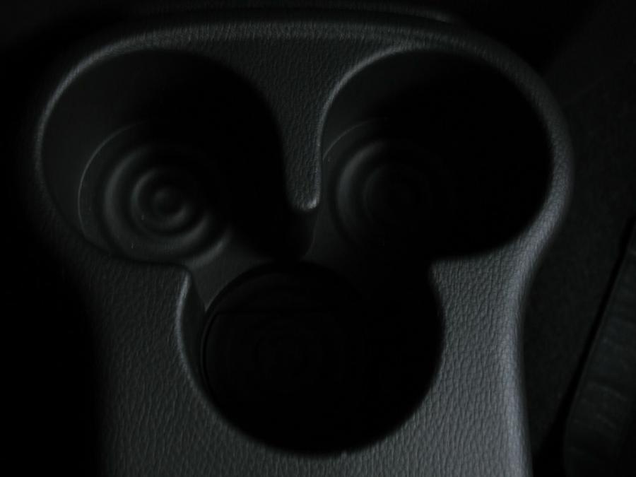 Детали интерьера Nissan Cube (Z12) 2009 года  (US) (фото 25 из 84)